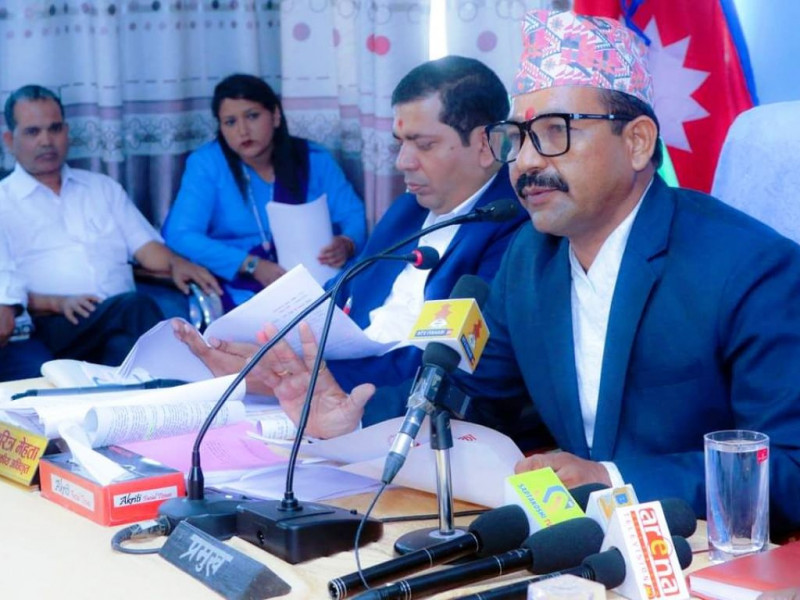 मेयरले चाहे पत्रकार ‘इन’, नभए ‘आउट’